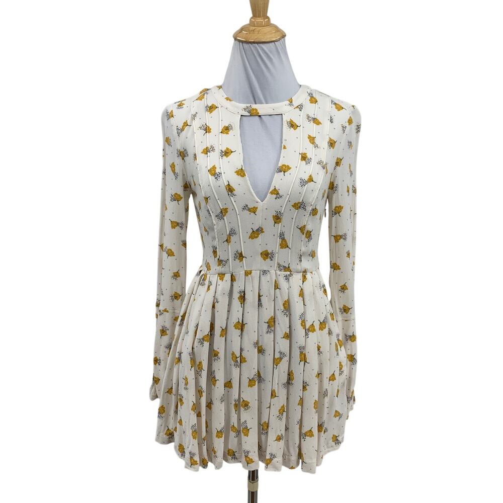 Free People Dress Women 0 White Mustard Teagan Floral Cut Out Flare Sleeve Mini